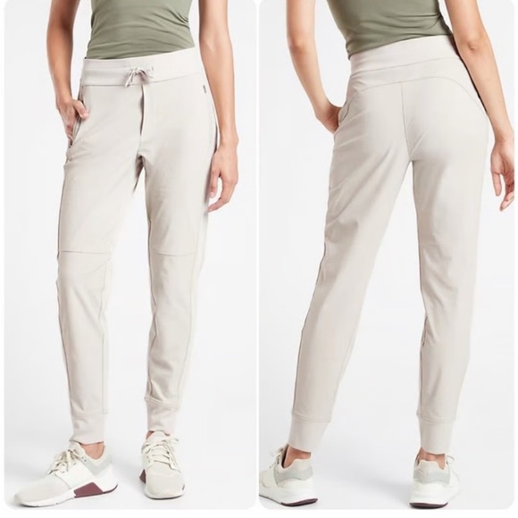 Athleta Pants - Athleta Women's Cream Jogger Pants
